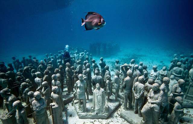 подводный музей у берегов Гранады